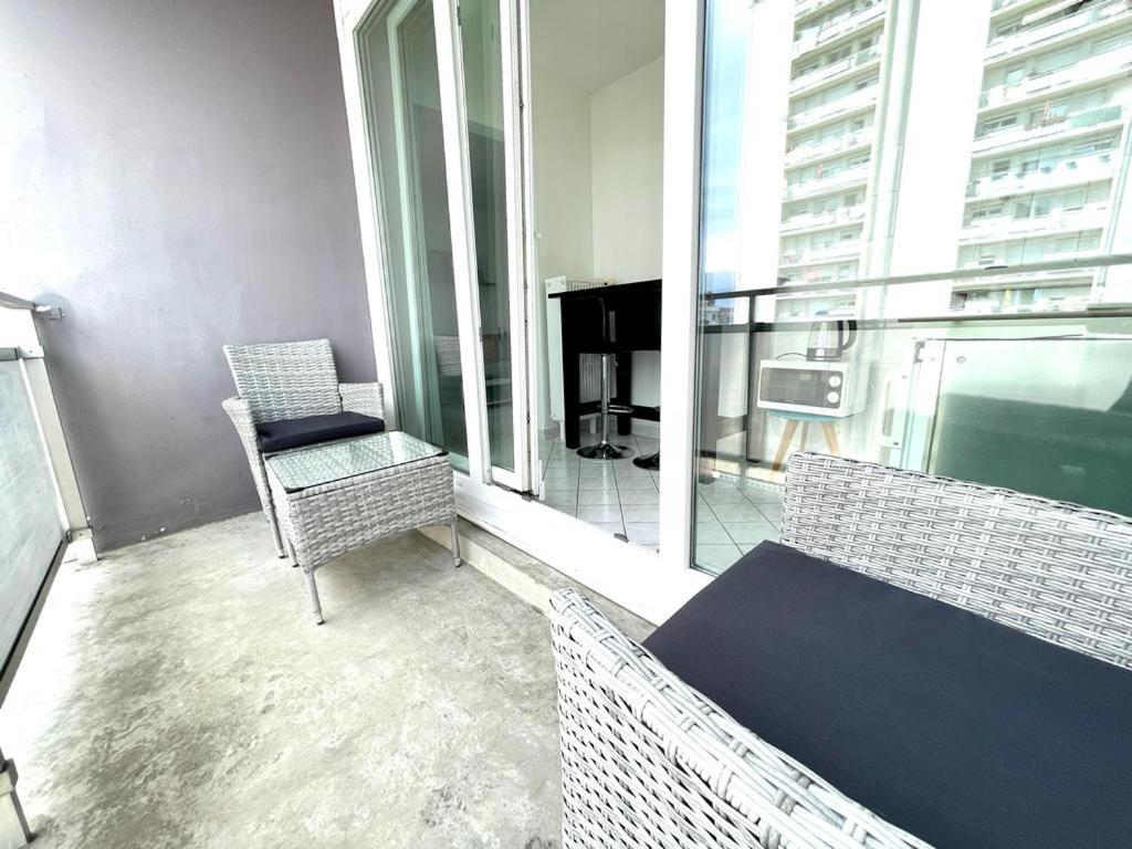 Cool Studio Saint Louis Vicino Stazione/Aereoporto Appartamento Esterno foto
