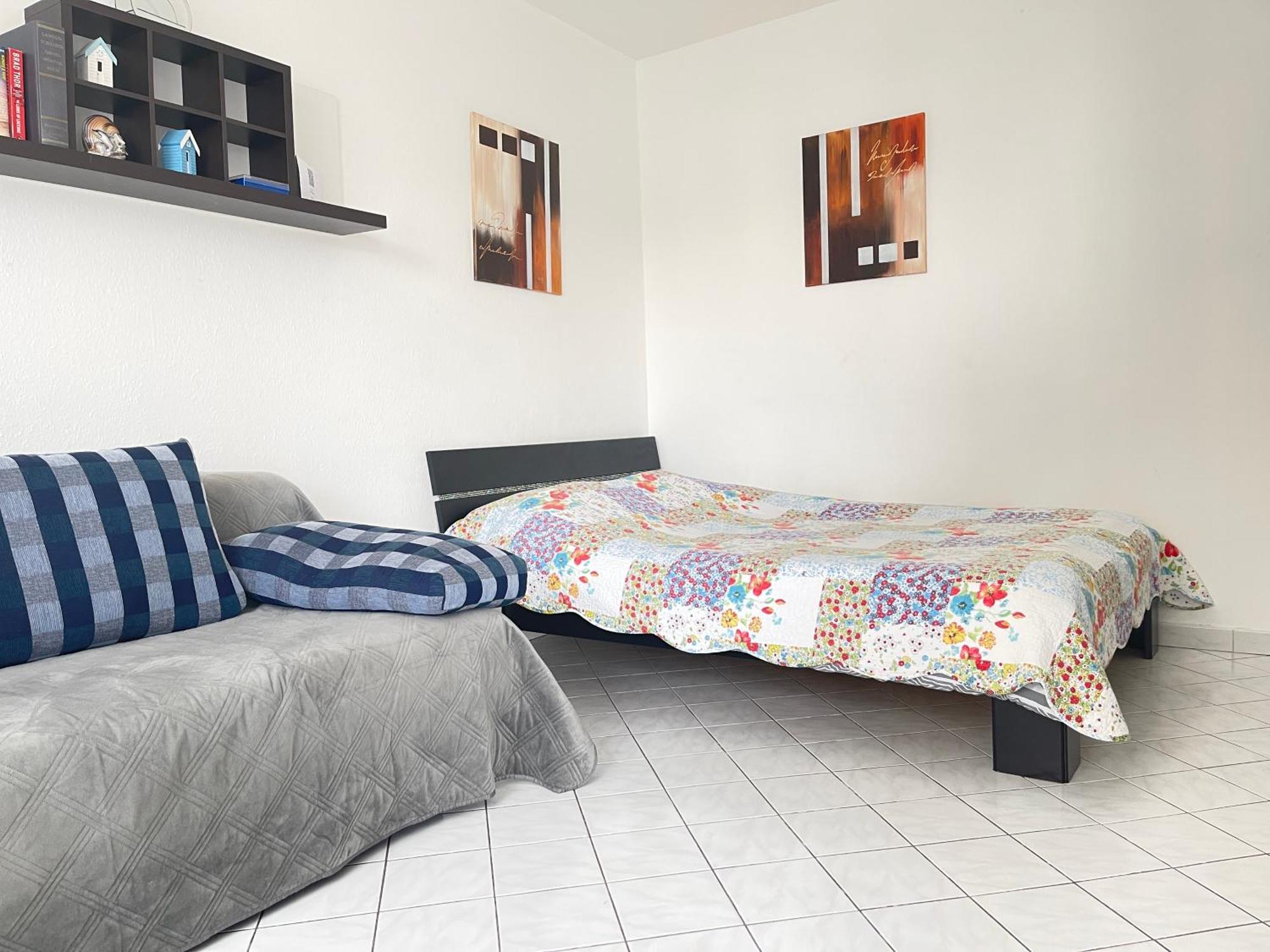 Cool Studio Saint Louis Vicino Stazione/Aereoporto Appartamento Esterno foto